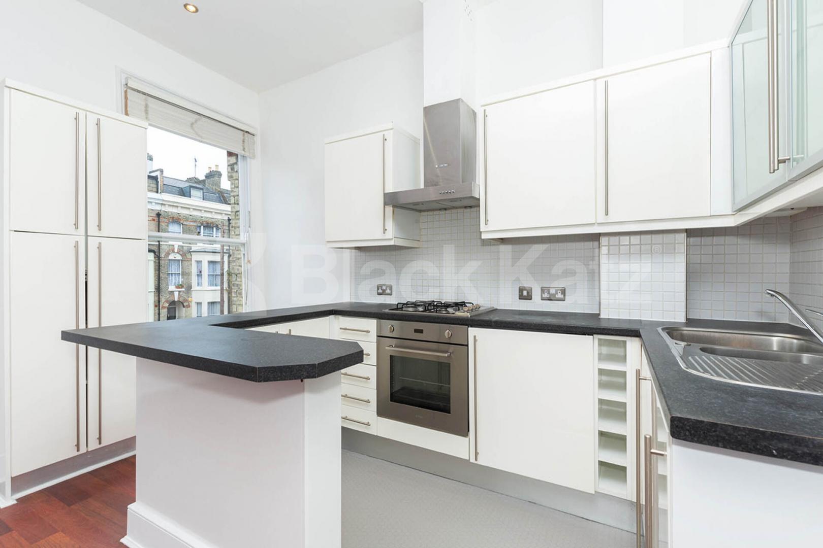 Contemporary one bedroom flat set on the first floor of a period conversion Marlborough Road, Upper Holloway
